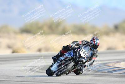 media/Dec-07-2025-CVMA (Sun) [[3e7d2de5dc]]/Race 10-Formula 40 Open/